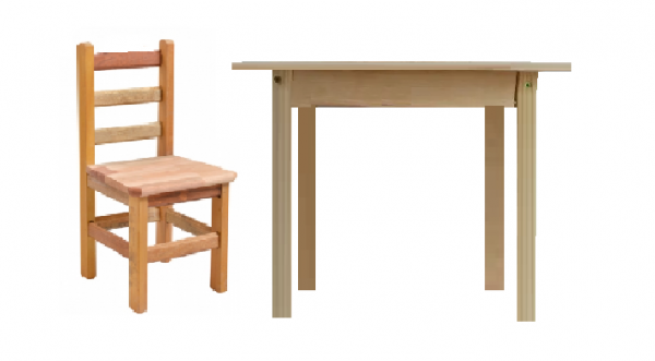 Mesa Infantil Com 4  Cadeiras De Madeira